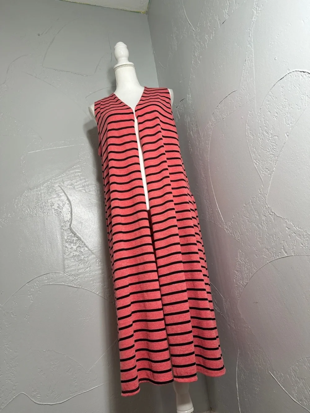 LuLaRoe Coral and Black Striped Sleeveless Duster